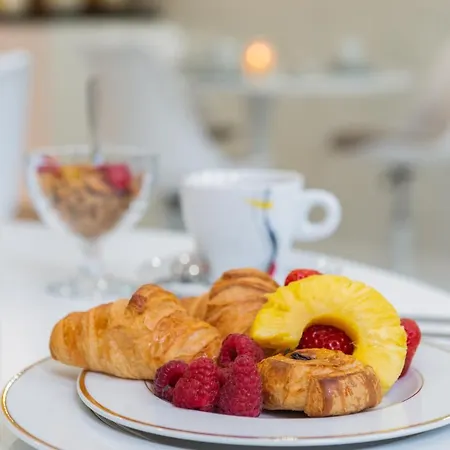 Kyriad Direct Centre Gare Hotel Rouen