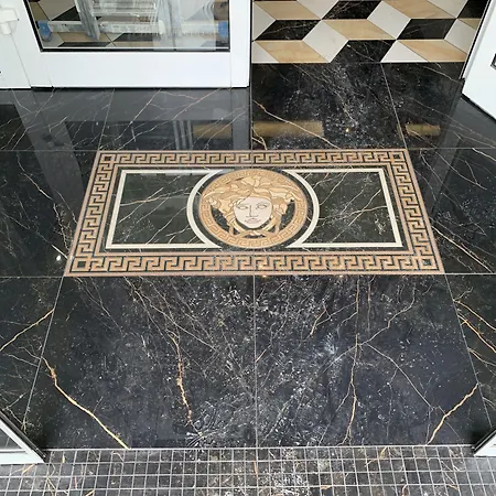 Kyriad Direct Centre Gare Hotel 2*