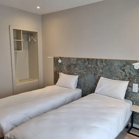 Kyriad Direct Centre Gare 2*
