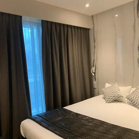 Kyriad Direct Centre Gare Hotel